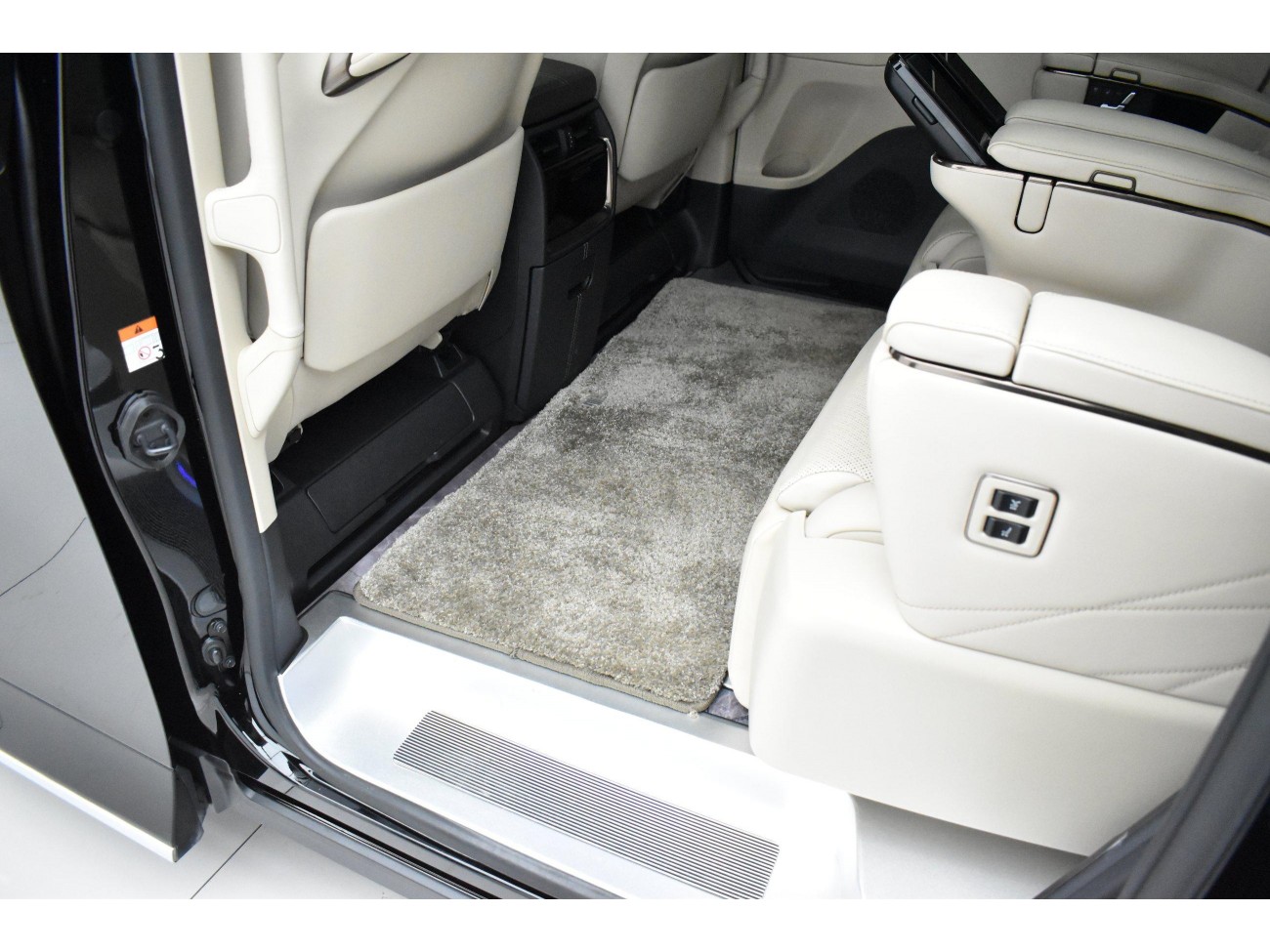 Toyota Vellfire 2024