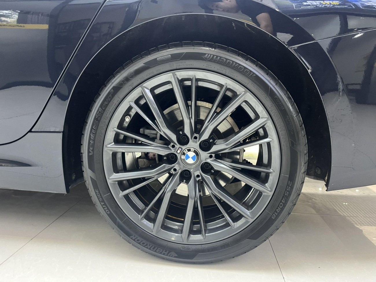 BMW 325Li 2024