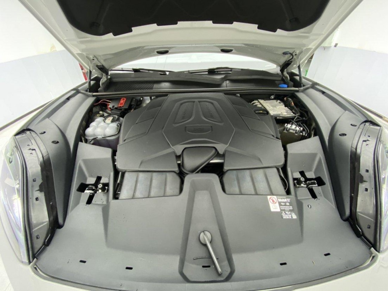 Porsche Cayenne 2025