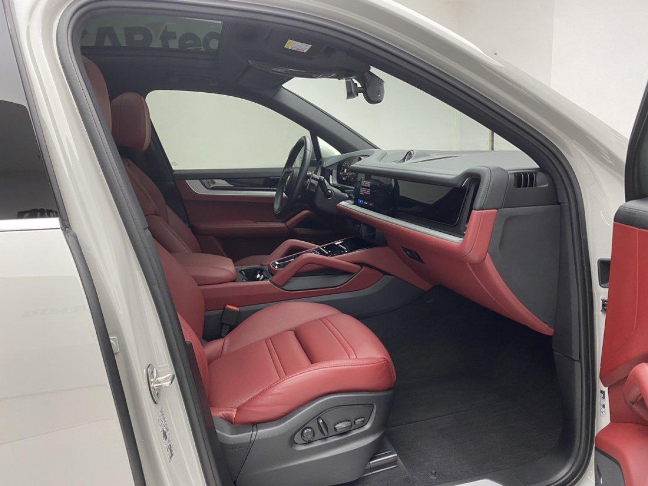Porsche Cayenne 2025