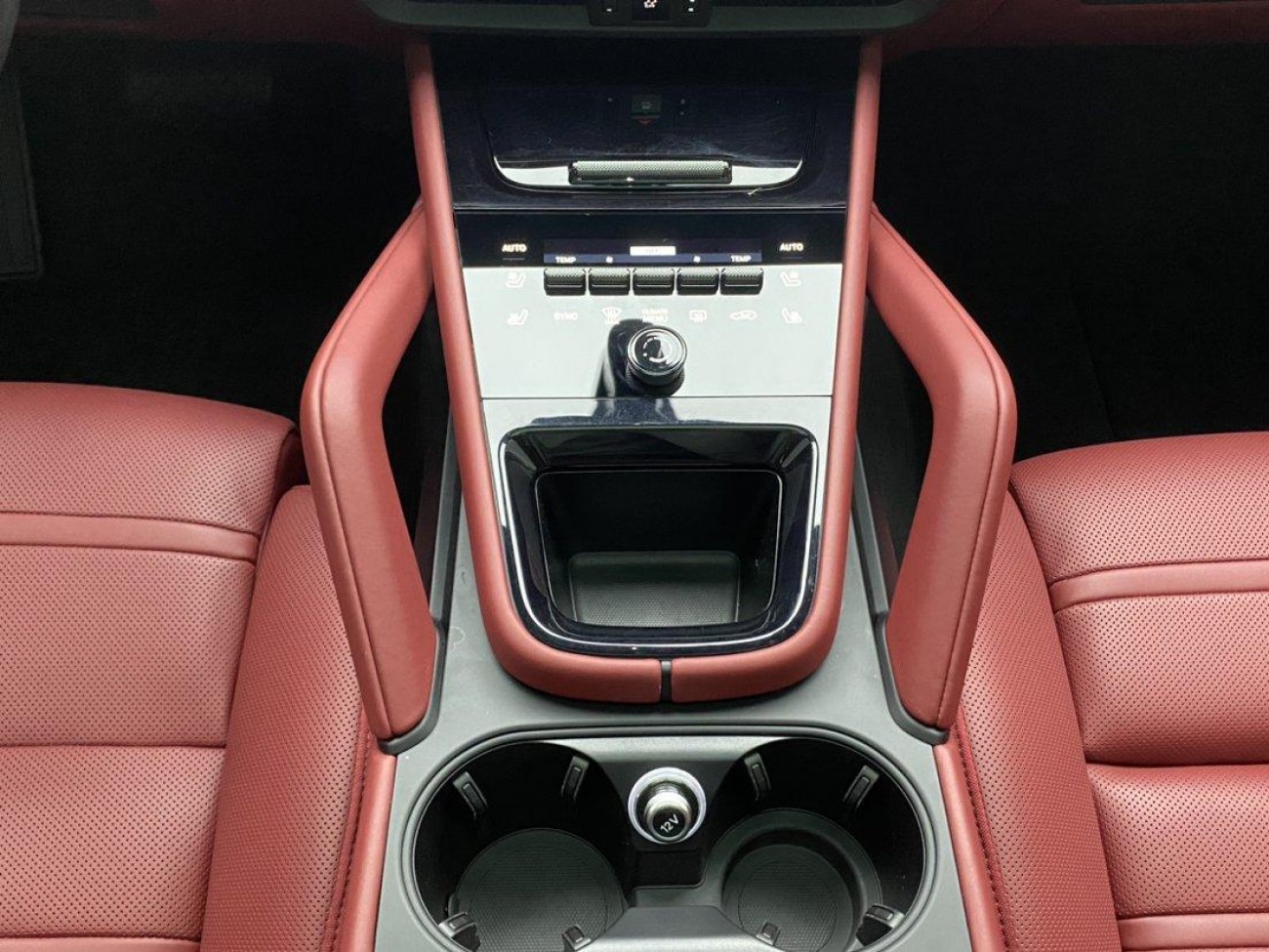 Porsche Cayenne 2025
