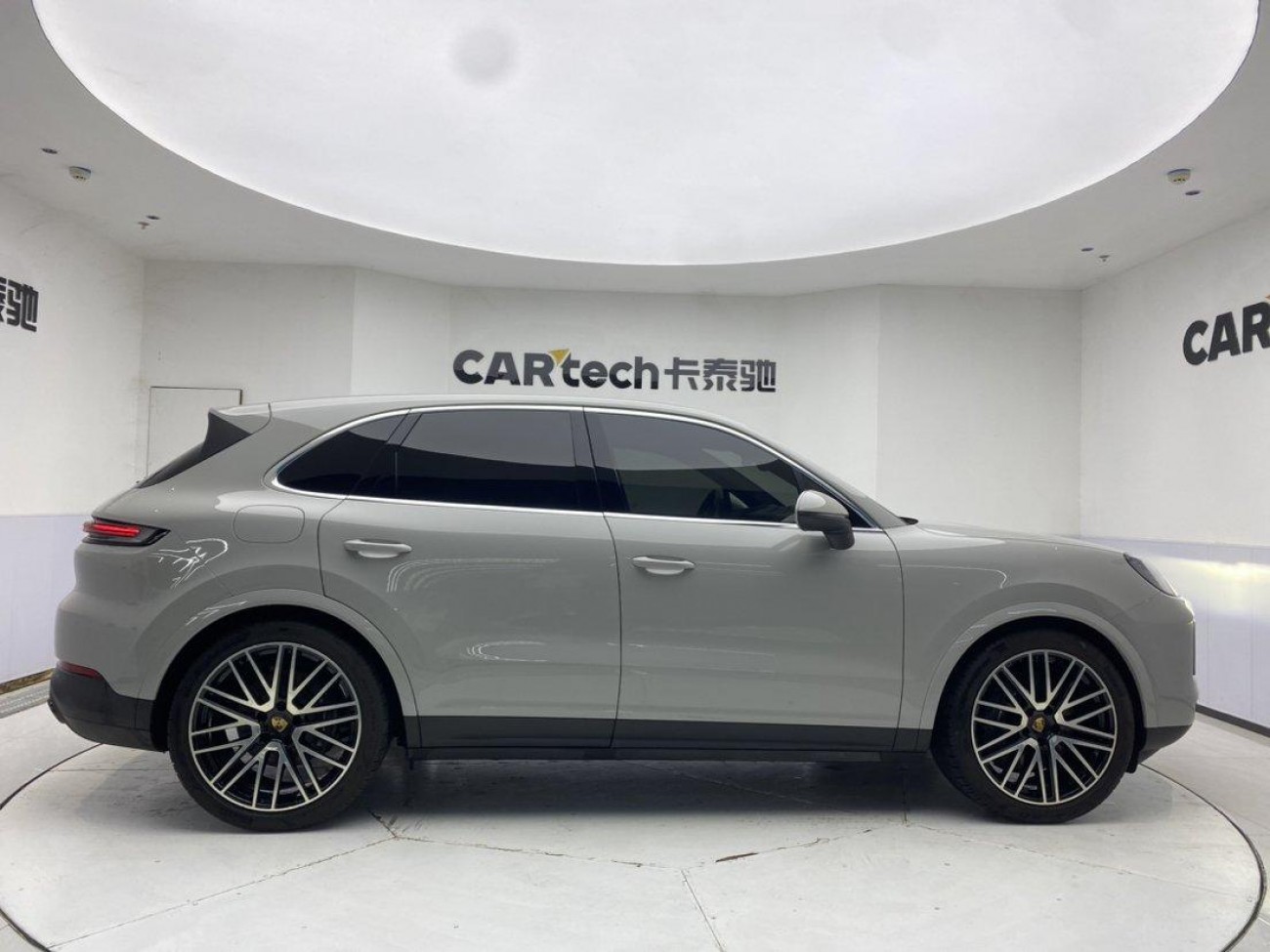 Porsche Cayenne 2025