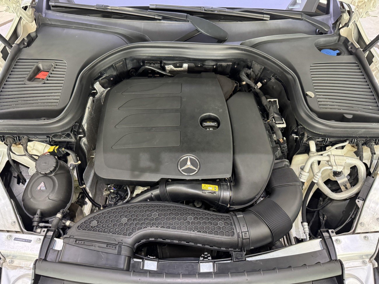 Mercedes-Benz GLC 260 L 2021
