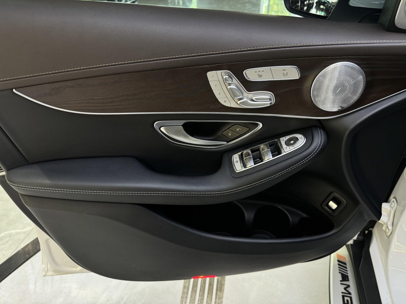 Mercedes-Benz GLC 260 L 2021