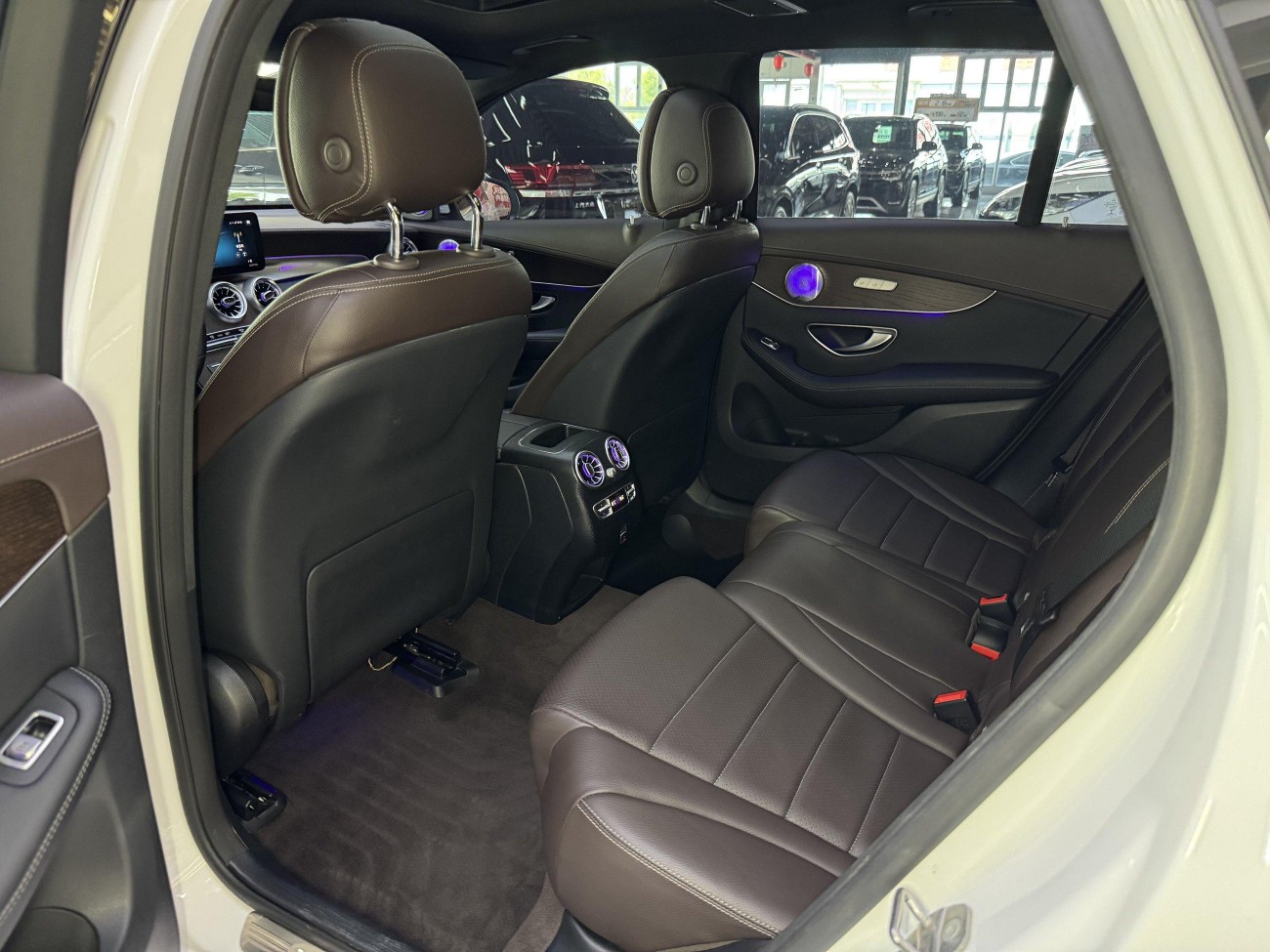 Mercedes-Benz GLC 260 L 2021