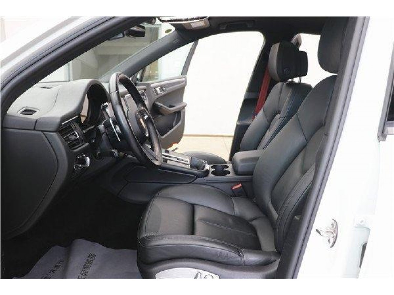 Porsche Macan 2022