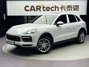 Porsche Cayenne 2021