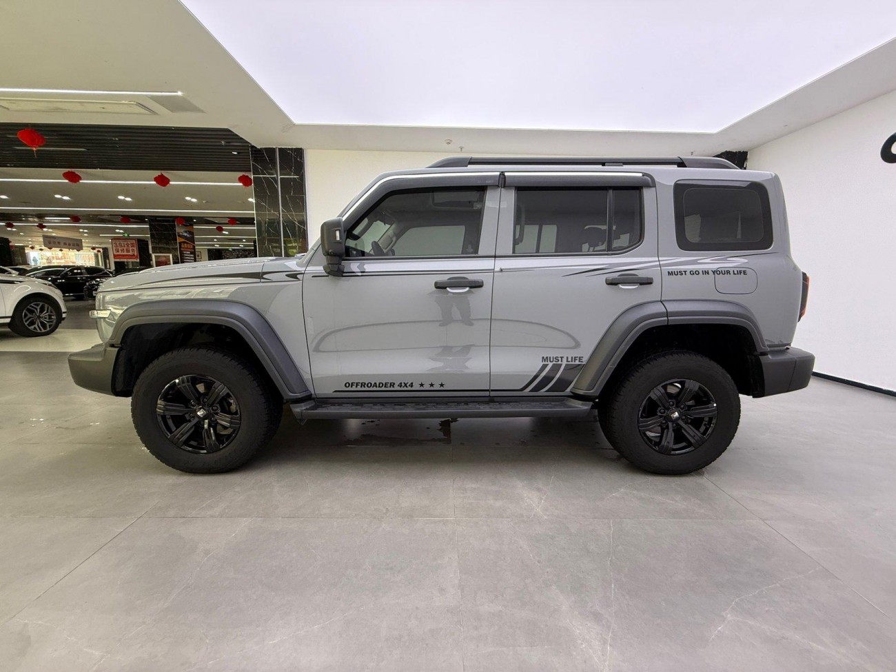 Tank 300 2022