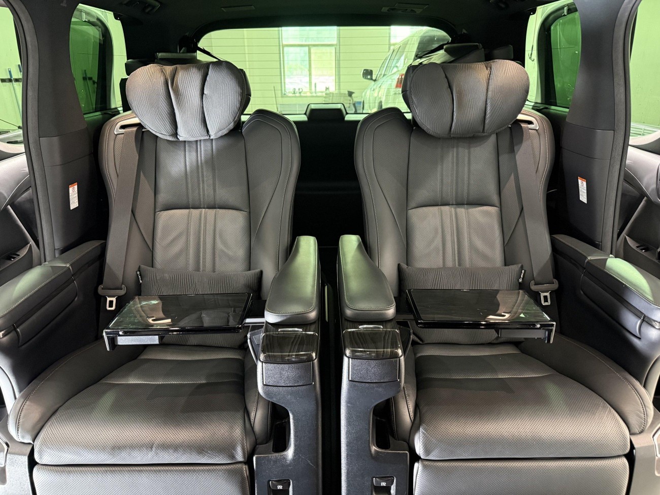 Lexus LM 300h 2020