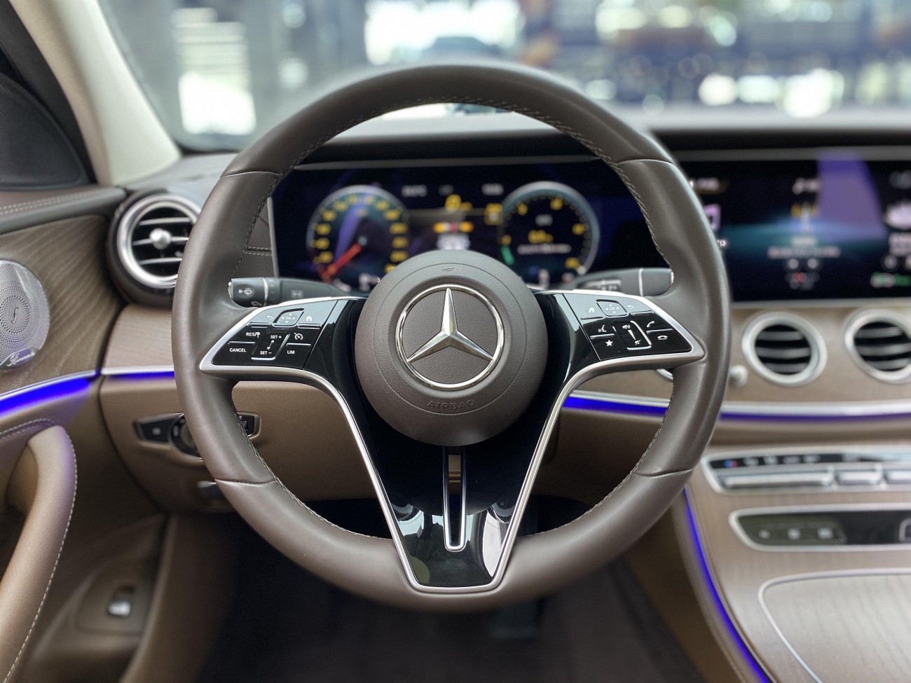 Mercedes-Benz E 300 L 2023