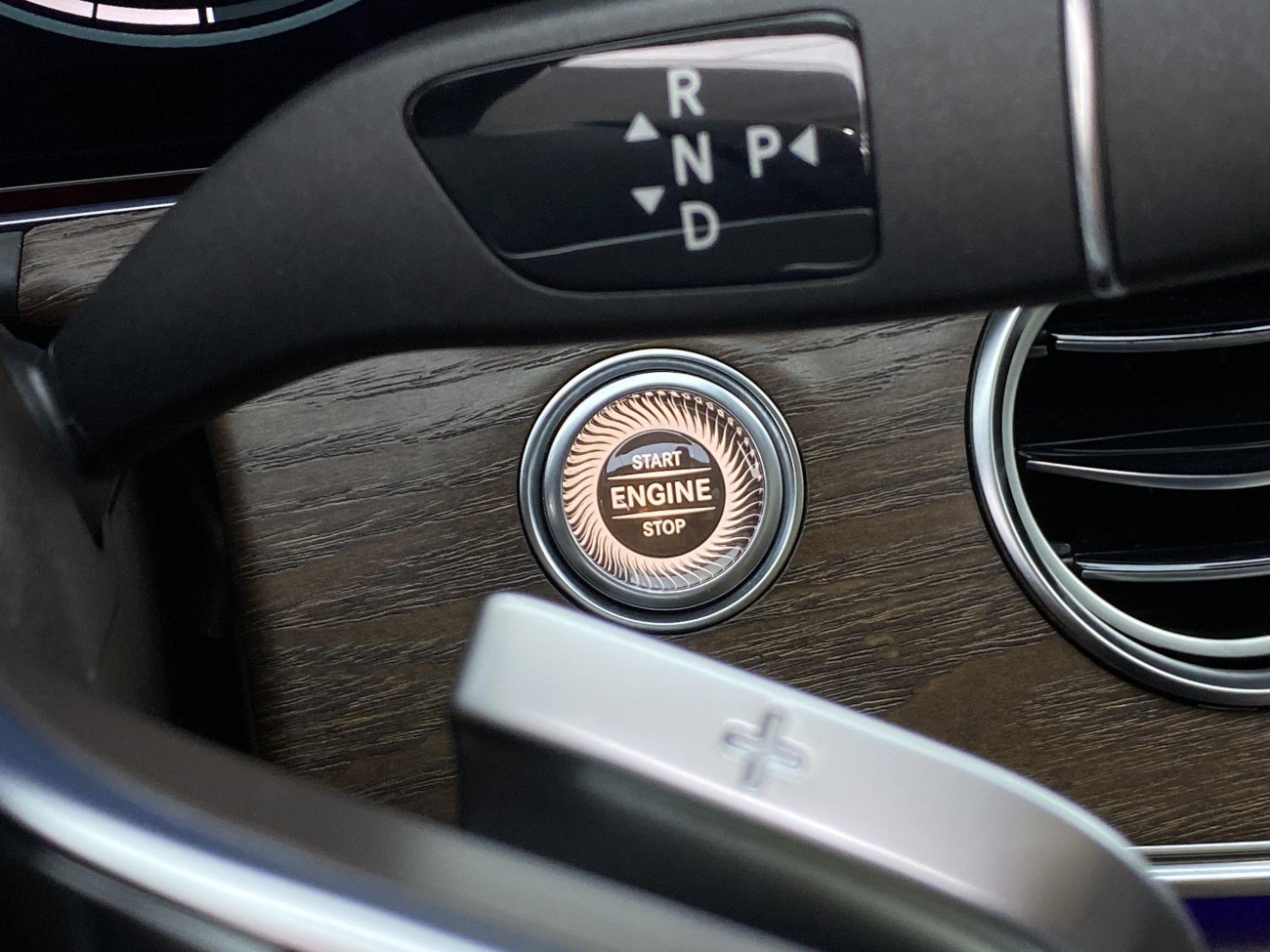 Mercedes-Benz E 300 L 2023
