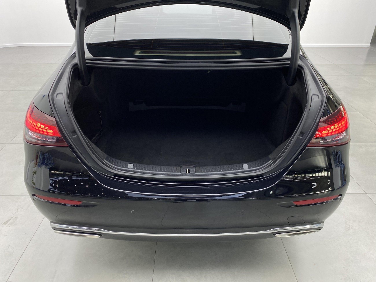 Mercedes-Benz E 300 L 2023