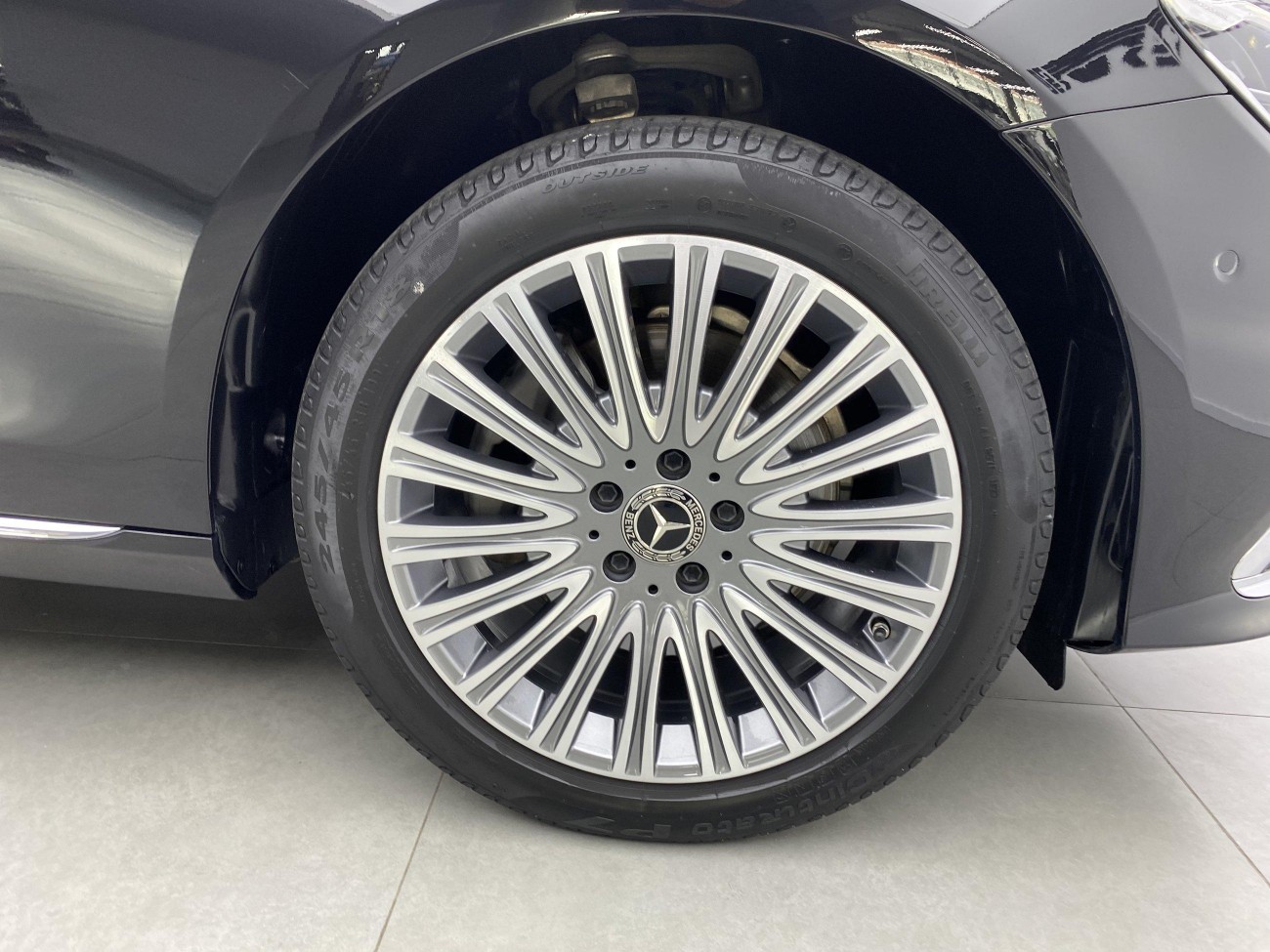 Mercedes-Benz E 300 L 2023