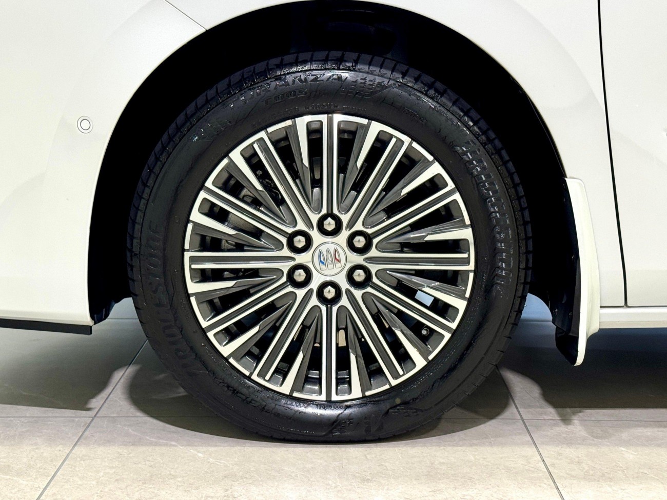 Buick GL8 2025