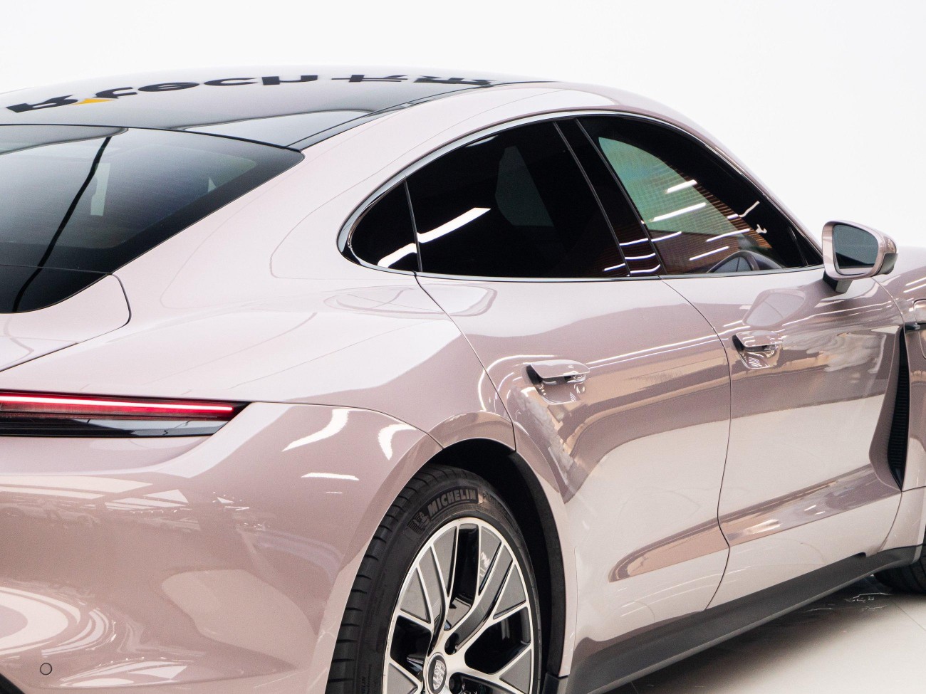 Porsche Taycan 2021