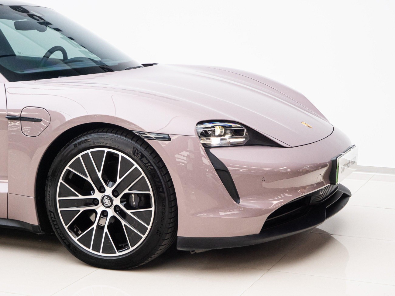 Porsche Taycan 2021