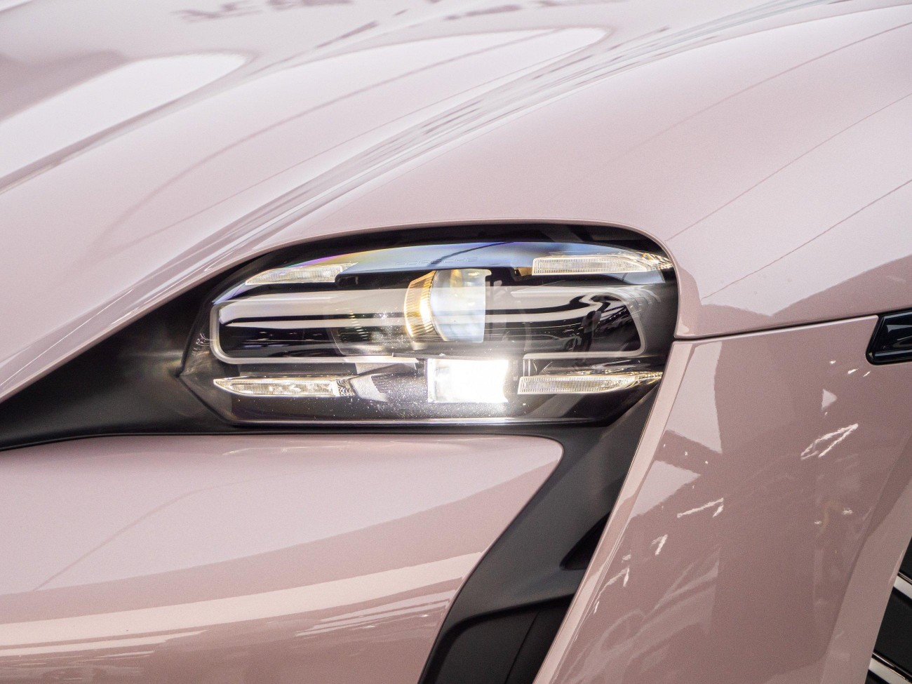 Porsche Taycan 2021
