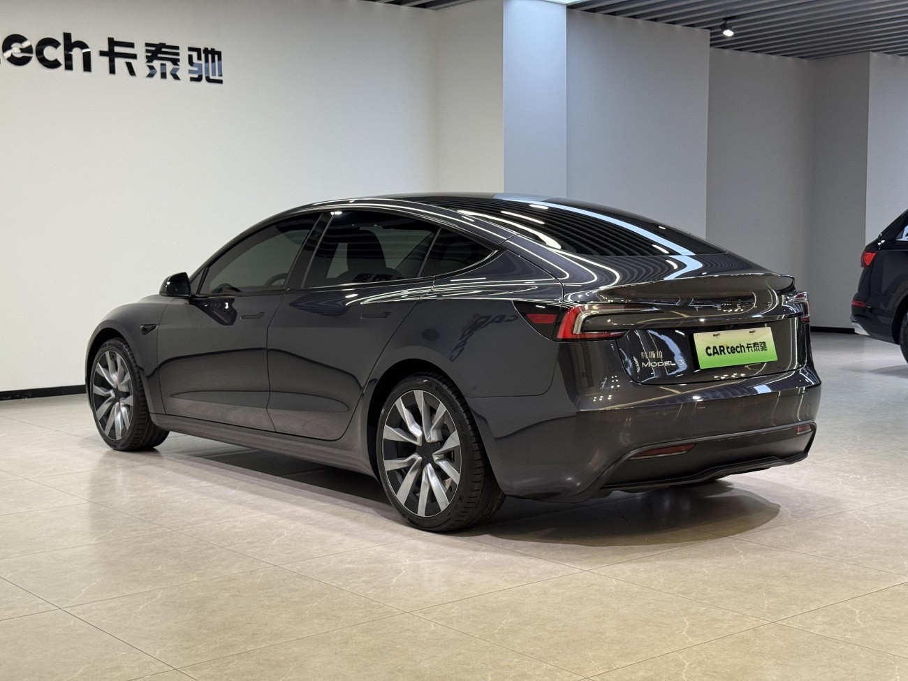 Tesla Model 3 2024