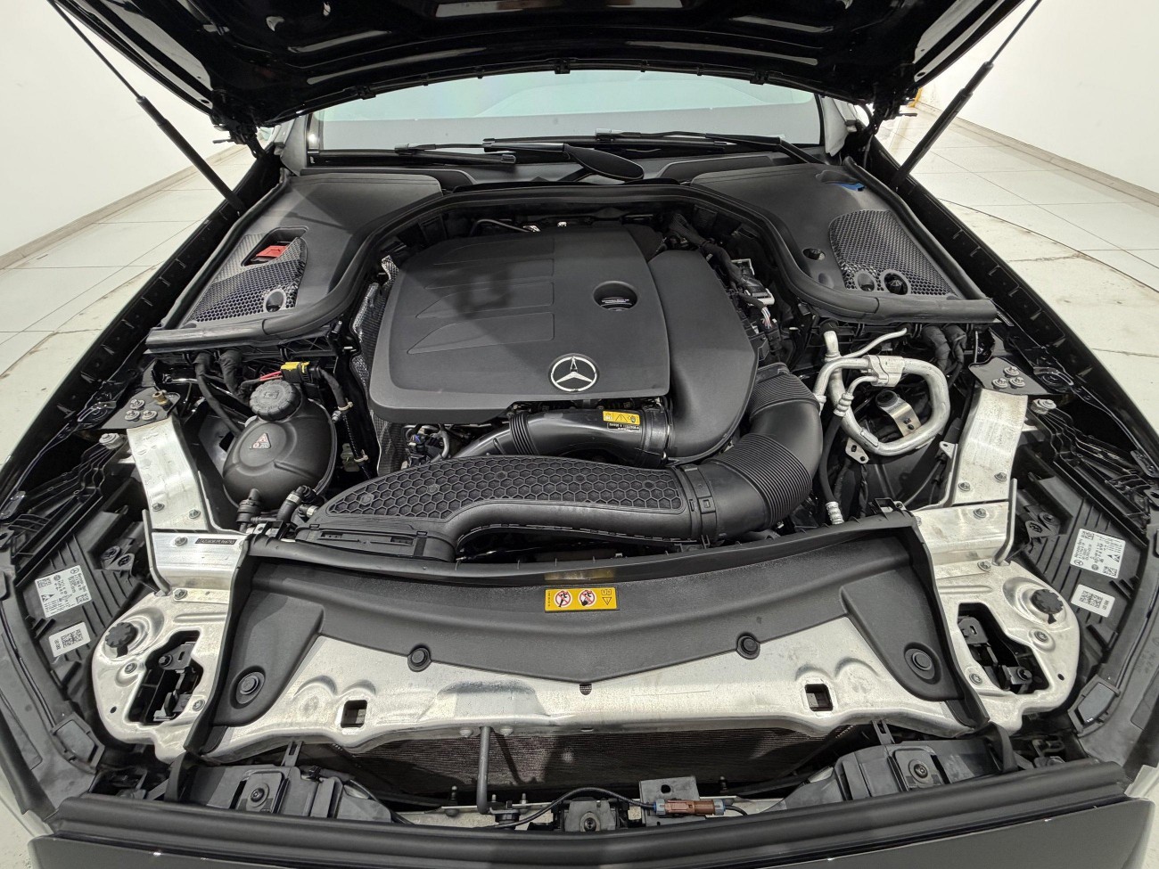 Mercedes-Benz E 300 L 2023