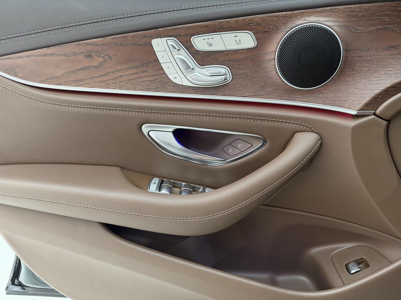 Mercedes-Benz E 300 L 2023