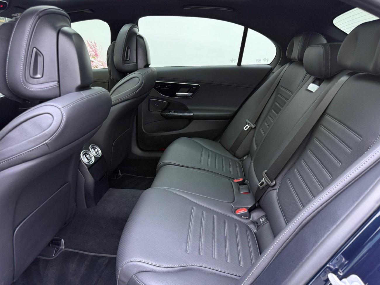 Mercedes-Benz C 260 L 2025