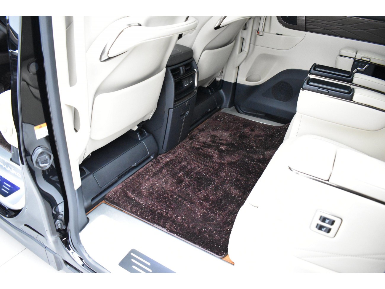 Toyota Alphard 2024
