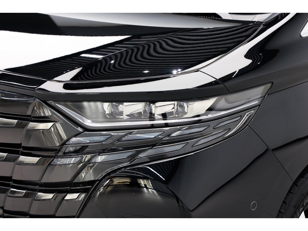 Toyota Alphard 2024