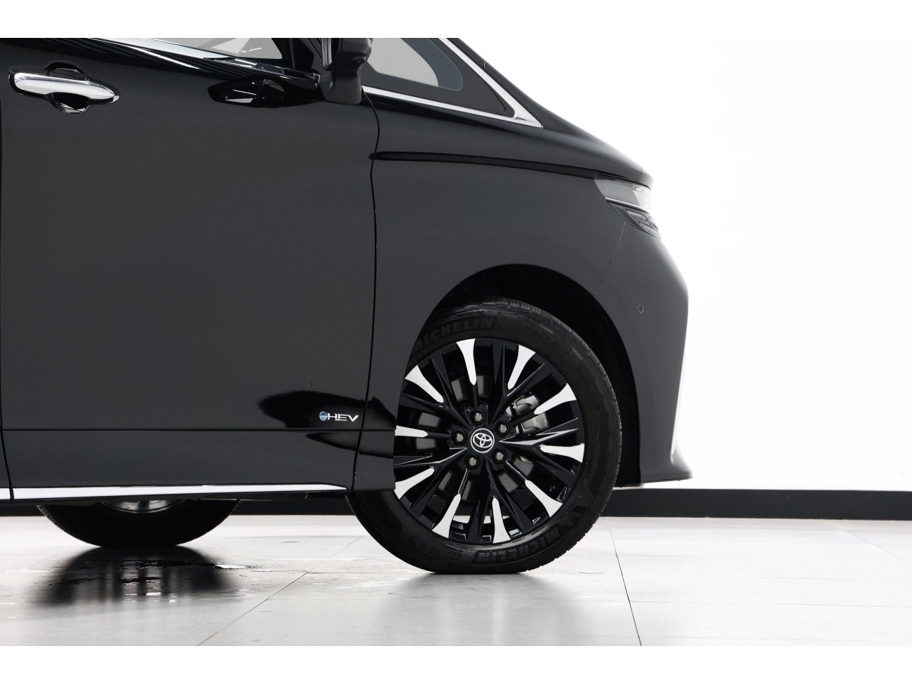 Toyota Alphard 2024