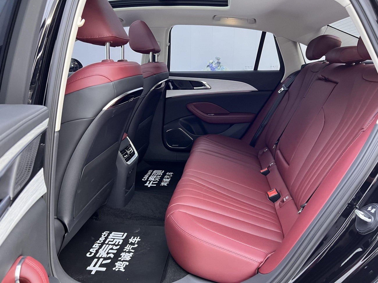 Hongqi H5 2025