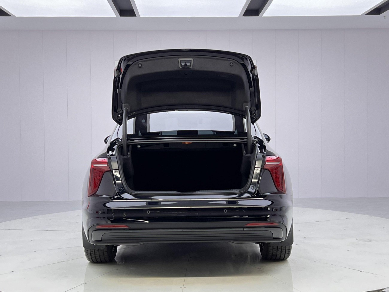 Hongqi H5 2025
