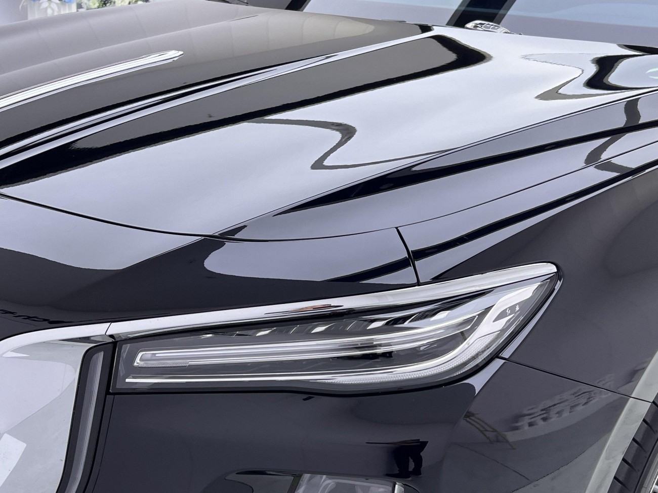 Hongqi H5 2025