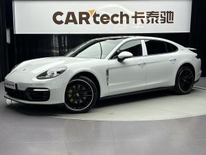 Porsche Panamera 2023