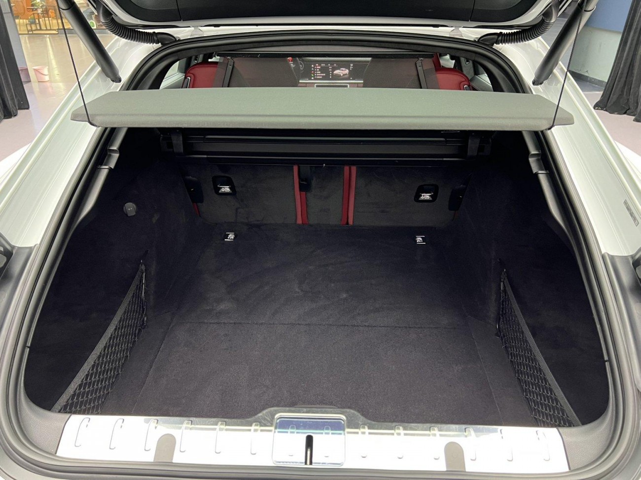Porsche Panamera 2023