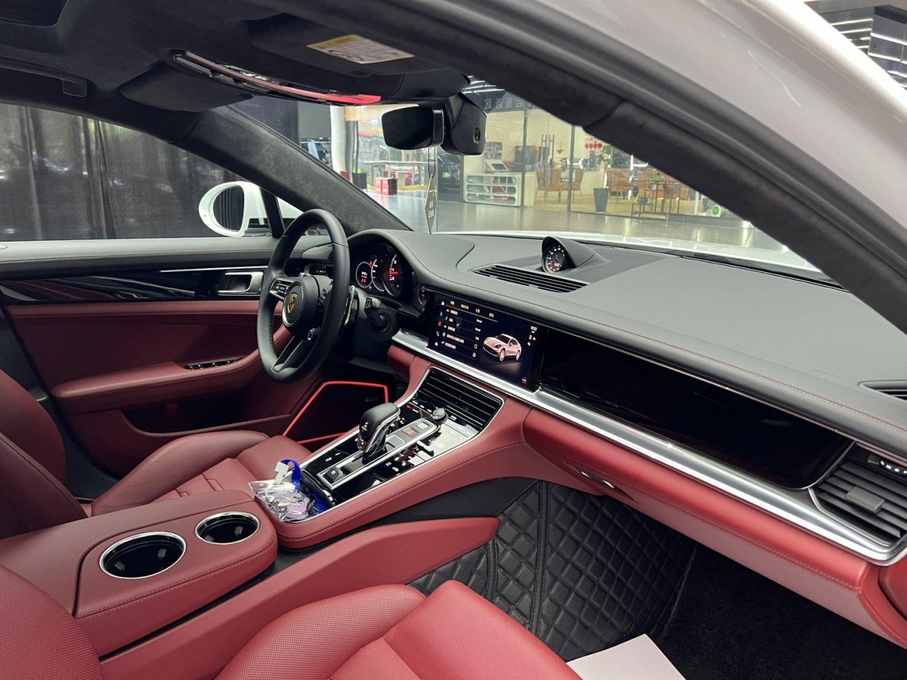Porsche Panamera 2023