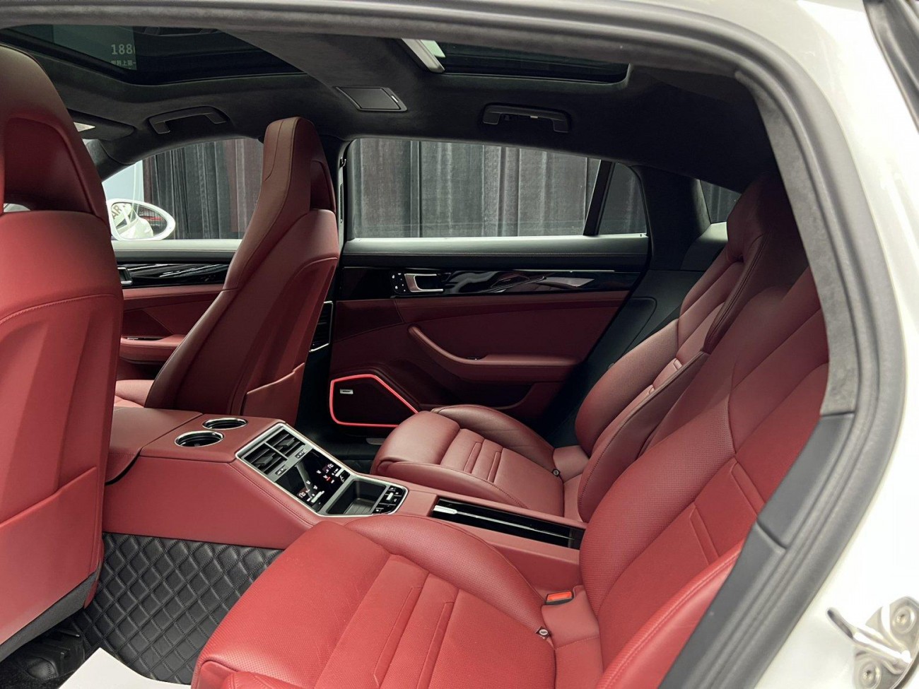 Porsche Panamera 2023
