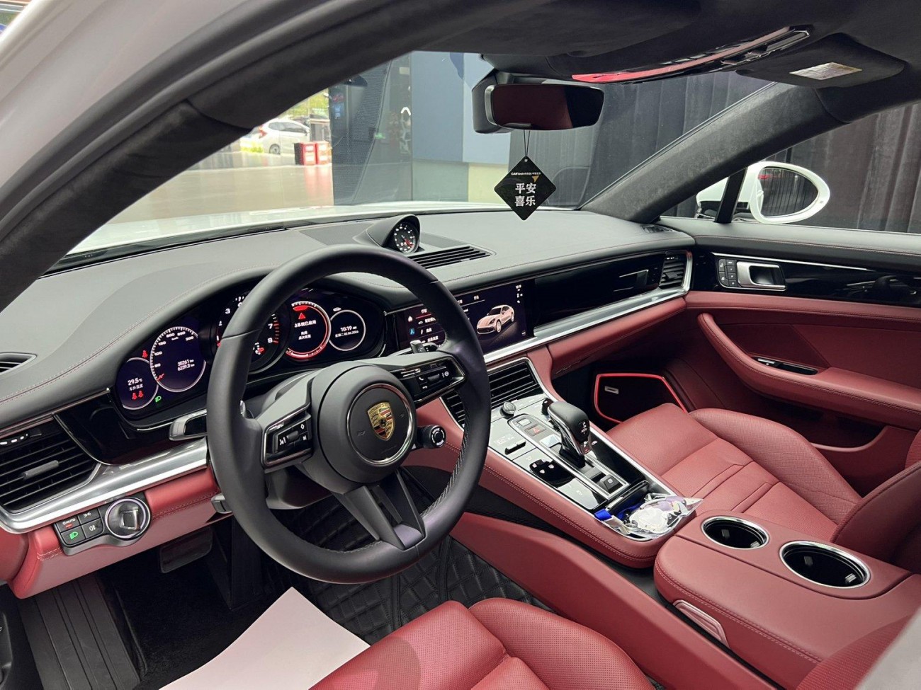 Porsche Panamera 2023