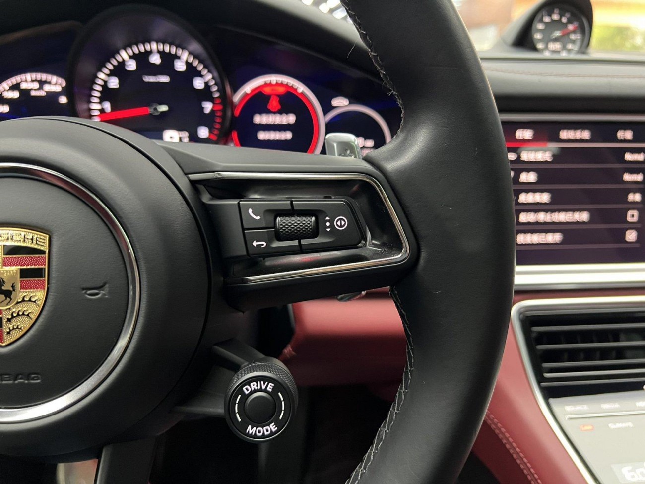 Porsche Panamera 2023