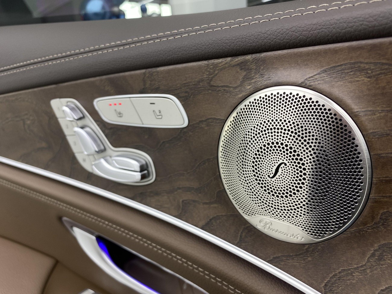 Mercedes-Benz E 300 L 2023