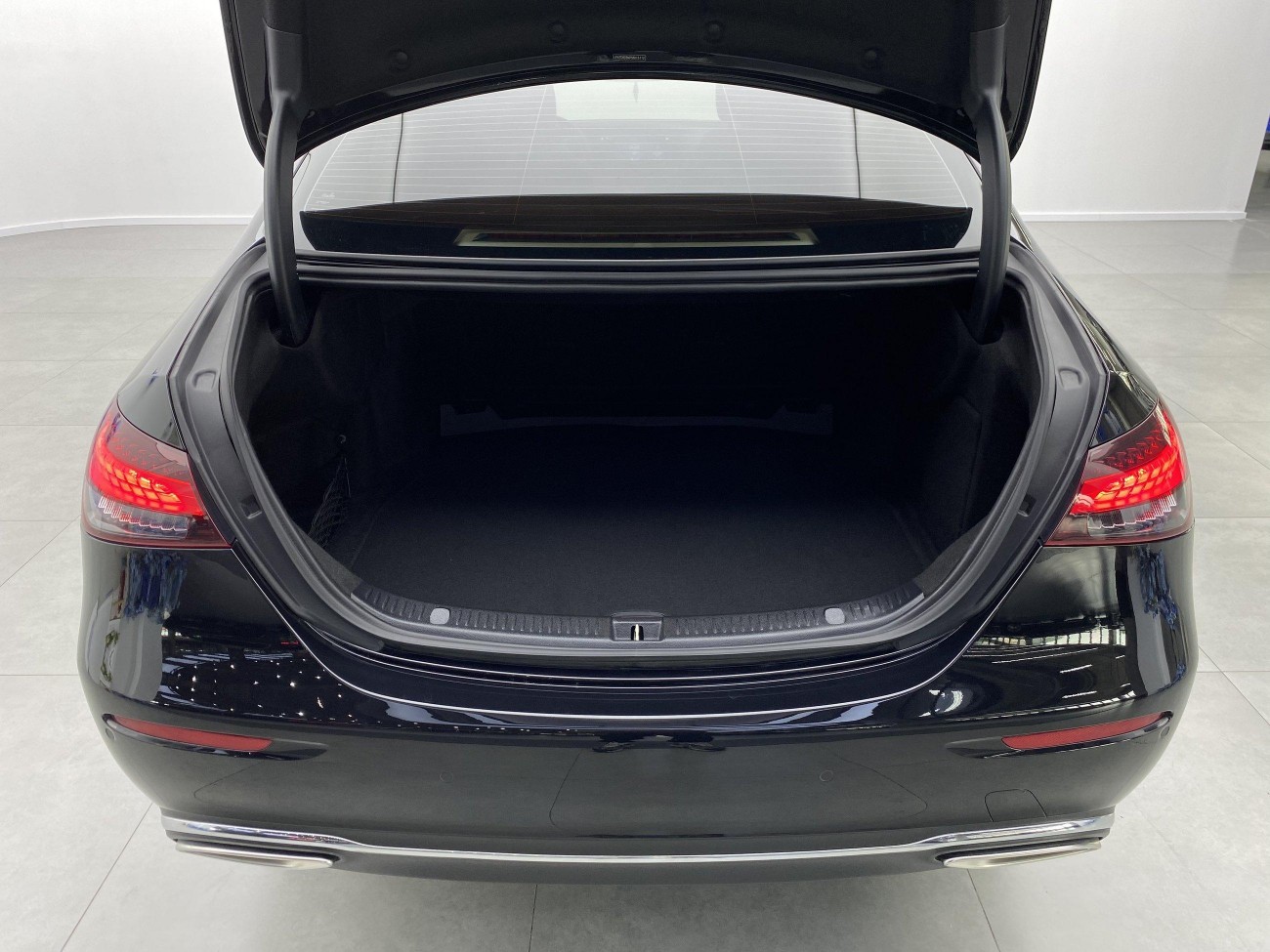 Mercedes-Benz E 300 L 2023