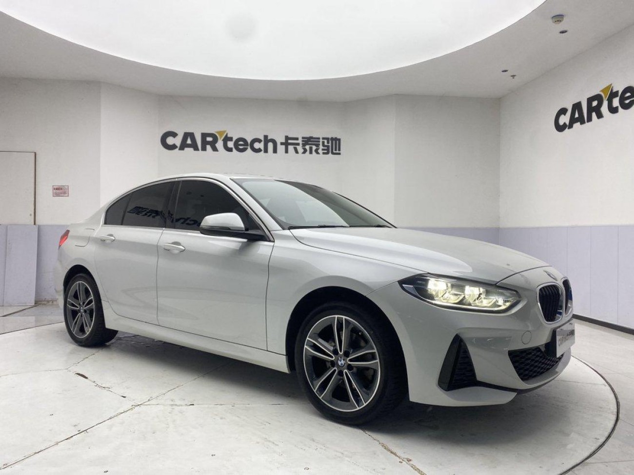 BMW 120i 2021