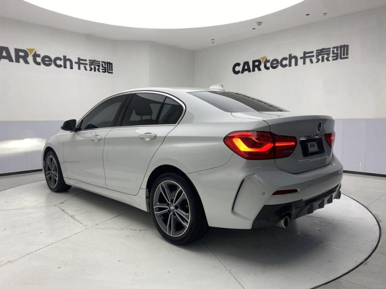BMW 120i 2021