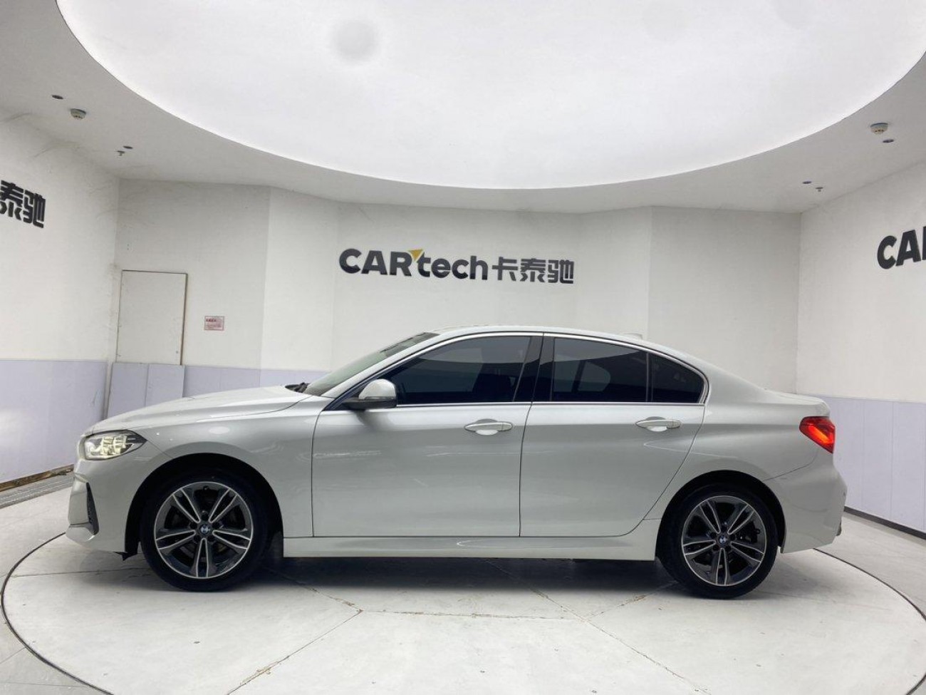 BMW 120i 2021