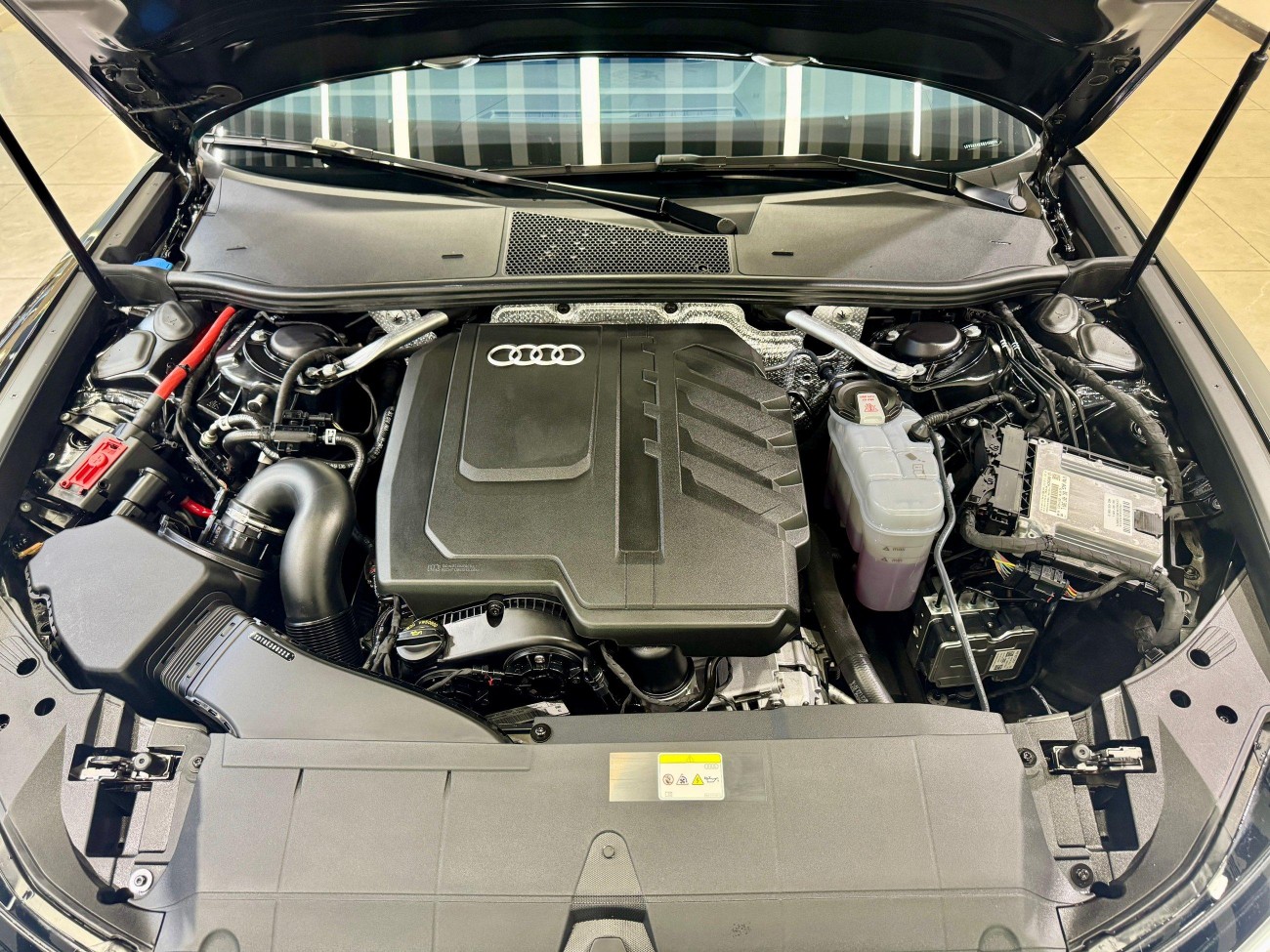 Audi A6L 40 TFSI 2025