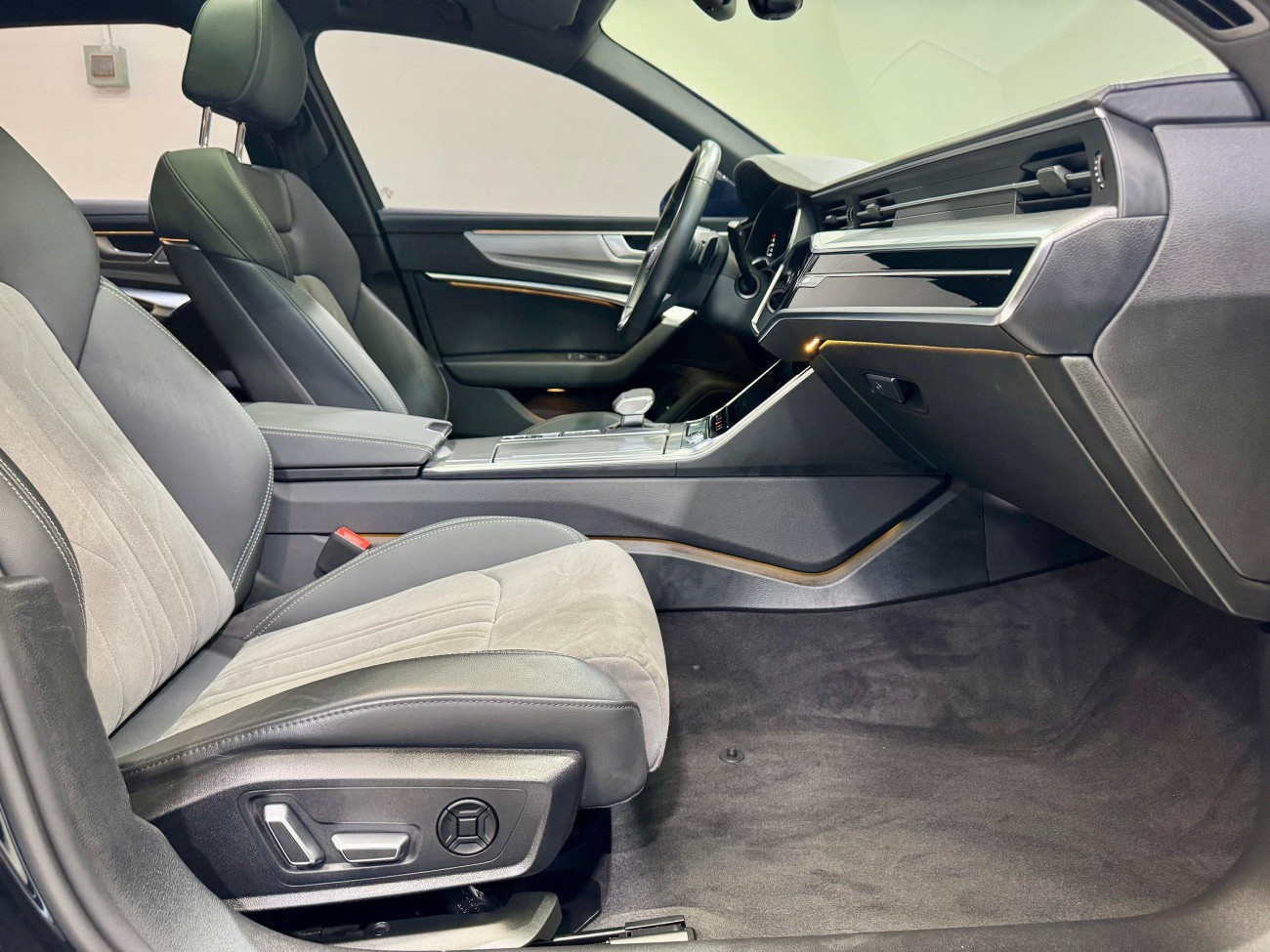 Audi A6L 40 TFSI 2025
