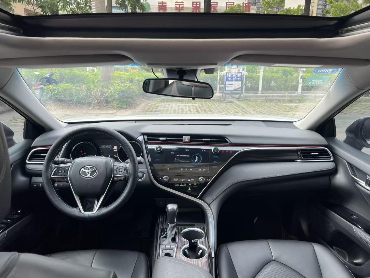 Toyota Camry 2019