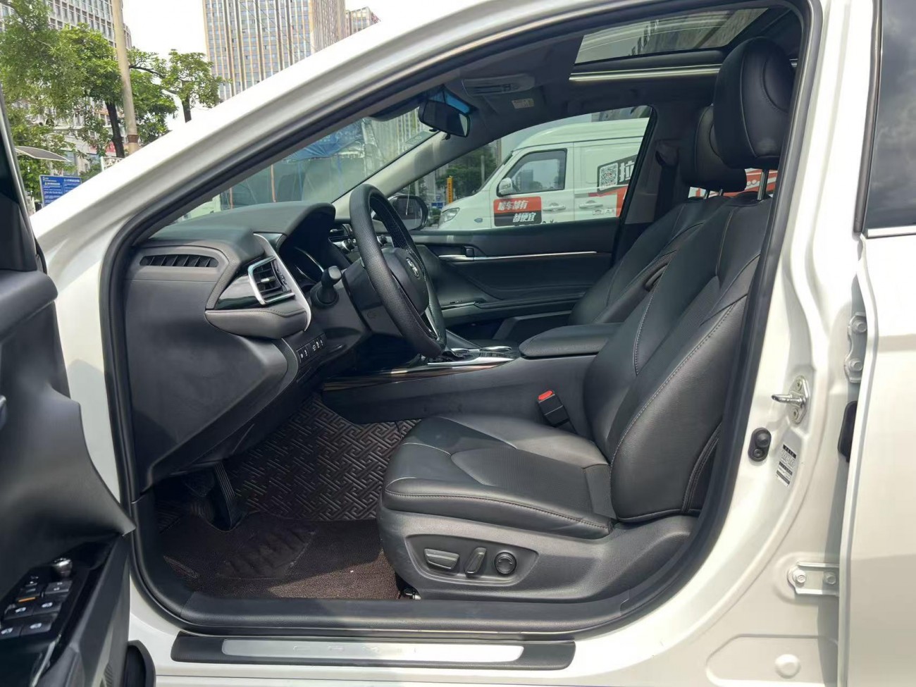 Toyota Camry 2019