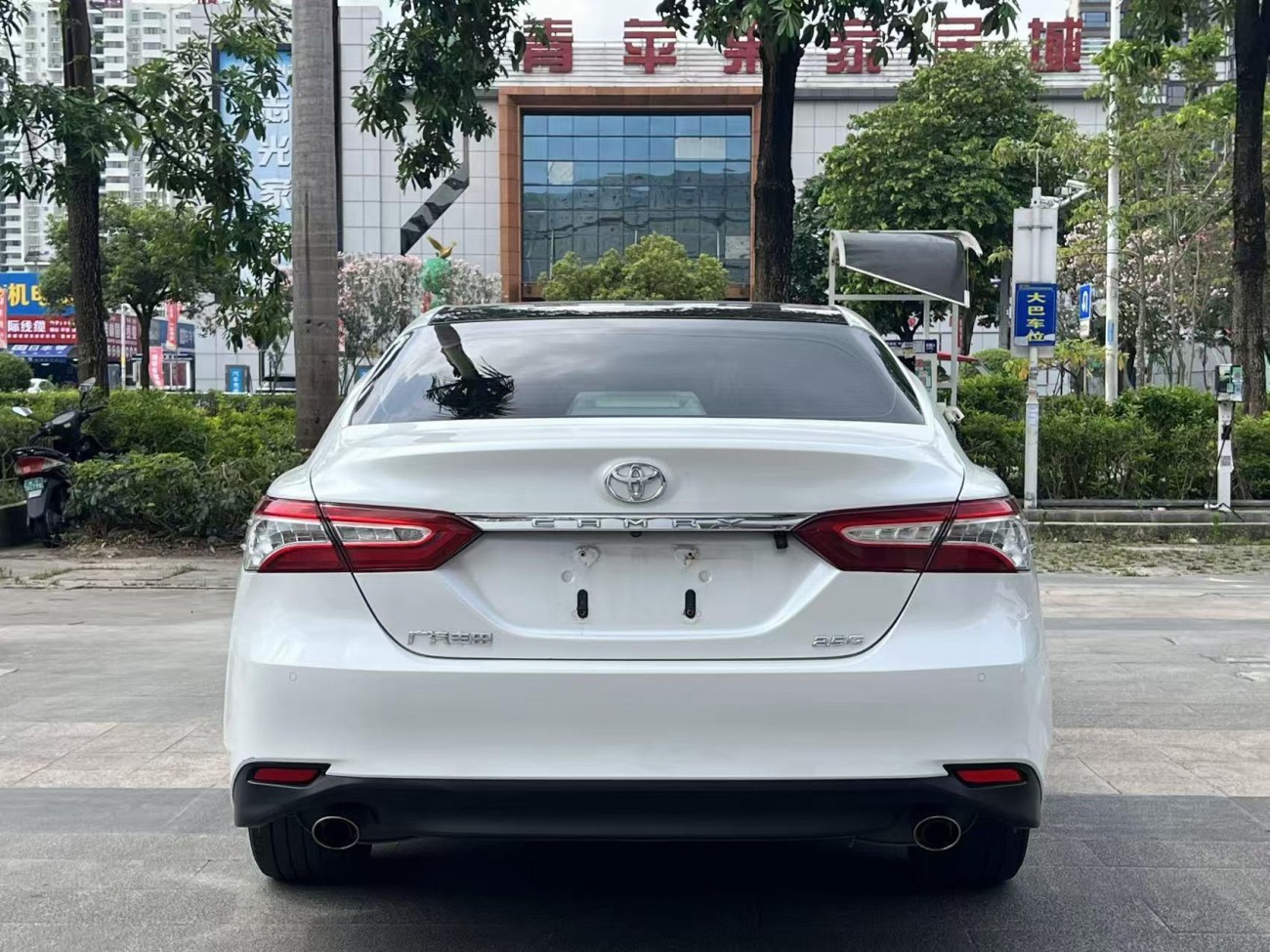 Toyota Camry 2019