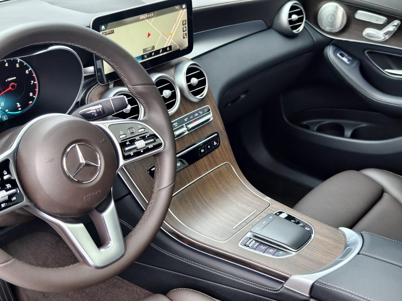 Mercedes-Benz GLC 300 L 2021