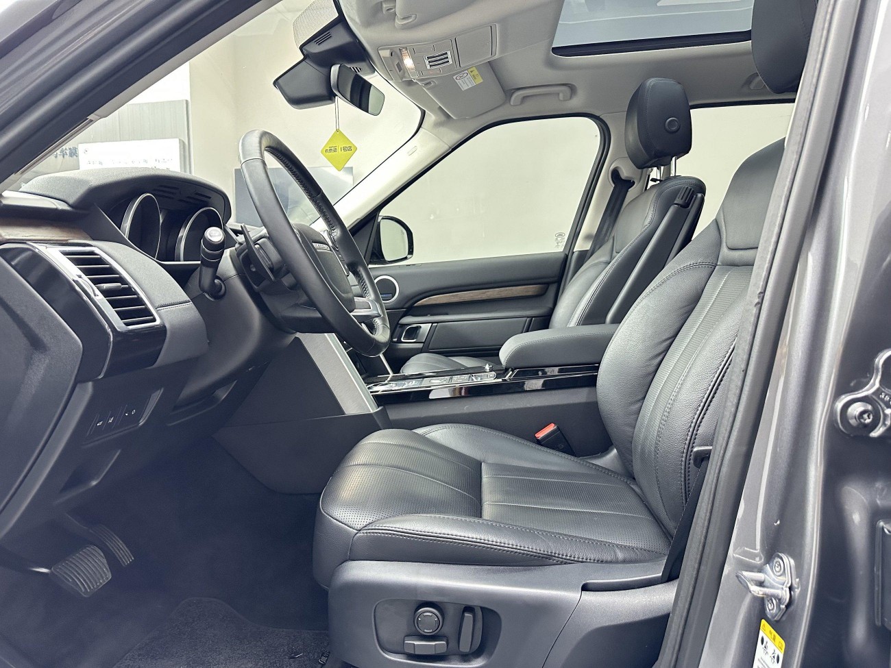 Land Rover Discovery 2018