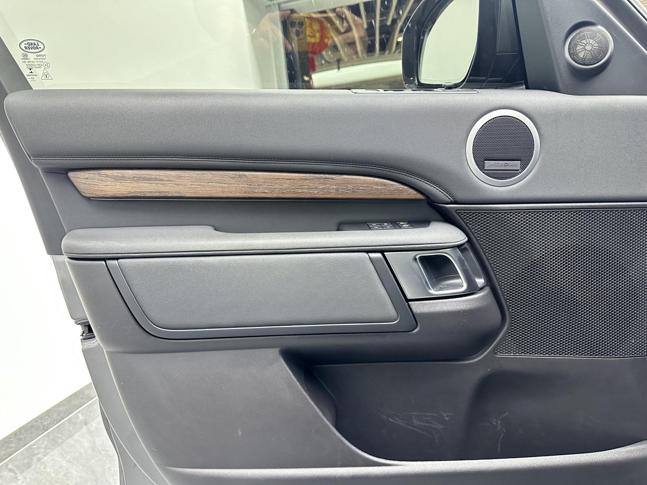 Land Rover Discovery 2018